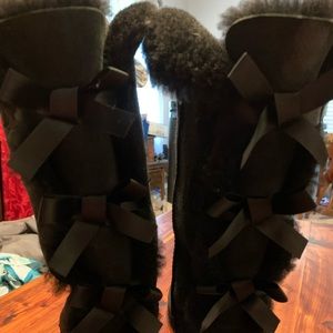UGG 3 BOW BAILEY BOW BLACK BOOTS,